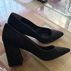 Charles by Charles David women size 6 black shoes